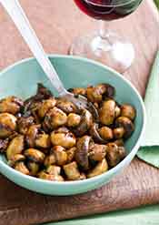 Picture of sauteed mushrooms in white wine