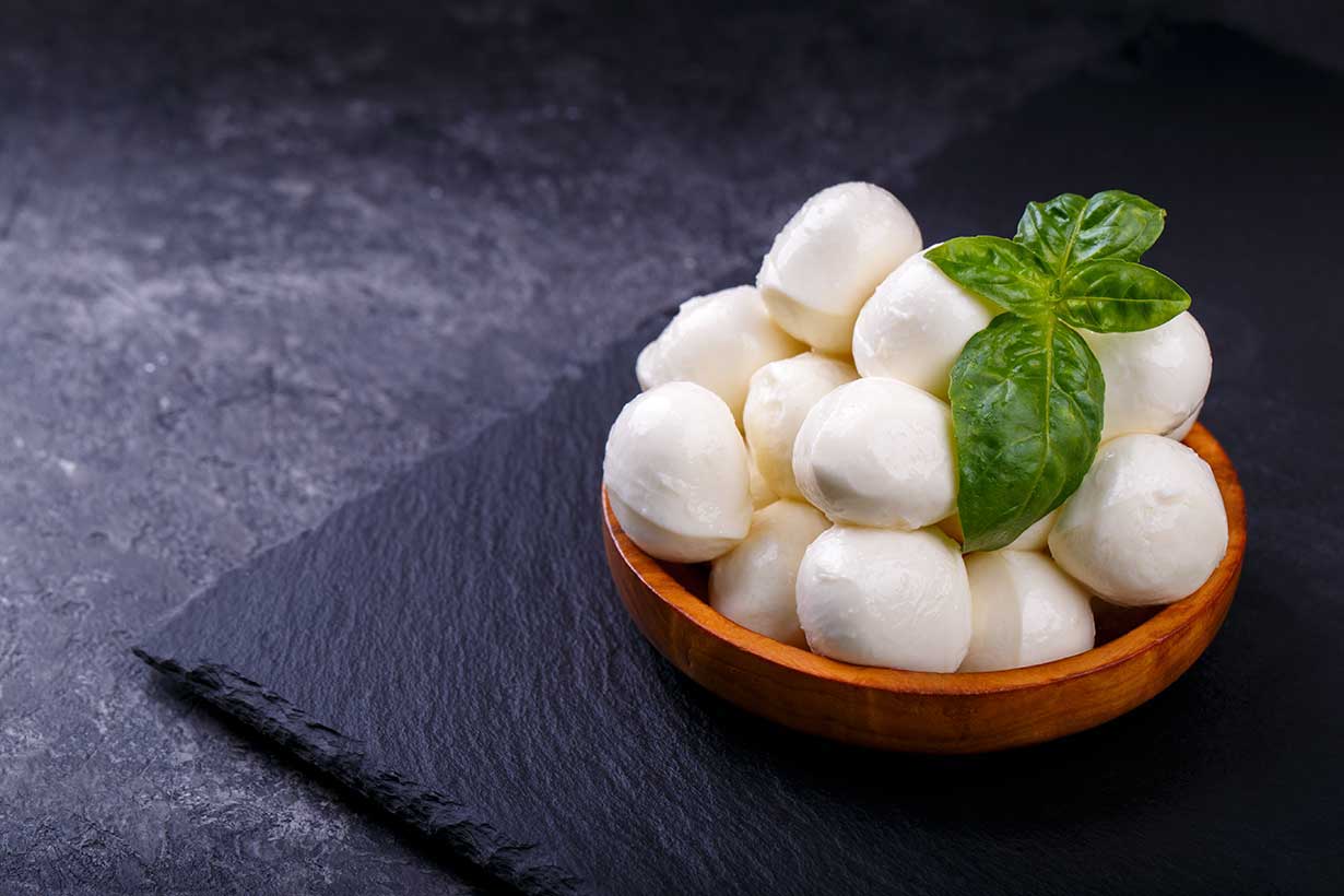 mozzarella-cheese-nutrition-facts