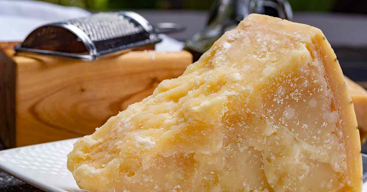 9 Potential Benefits of Parmesan Cheese (and Full Nutrition Facts)