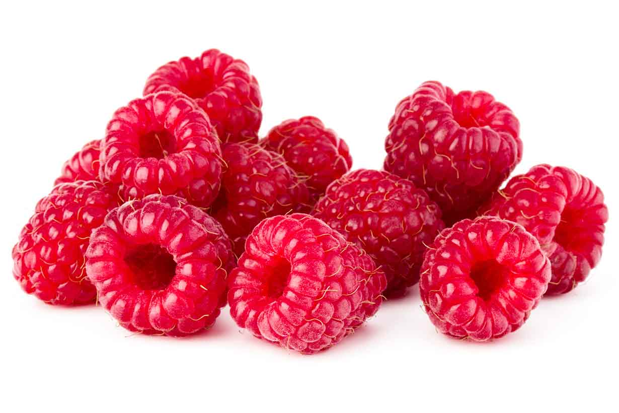 7 Health Benefits of Red Raspberries (and Full Nutrition Facts)