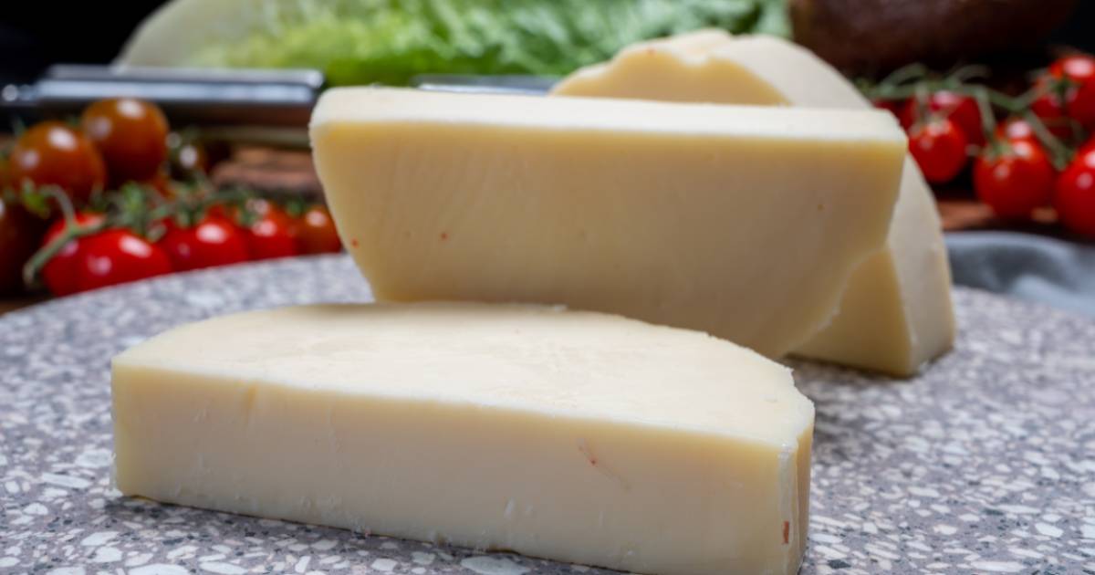 Provolone cheese 101 nutrition properties and uses nutrition advance